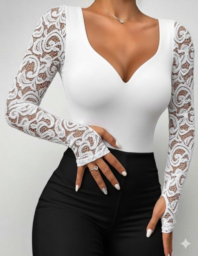 дамска блуза с дълбоко деклоте и дантела j61897 бял