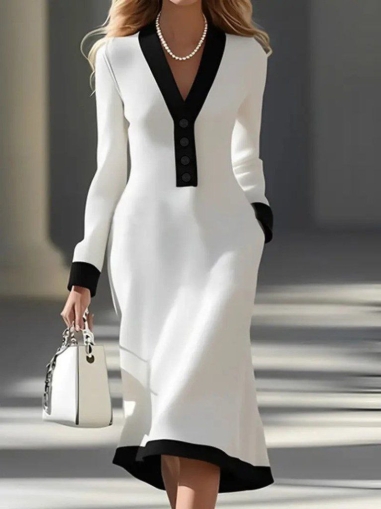 дамска рокля с V-образно делкоте и копчета  J61798 бял