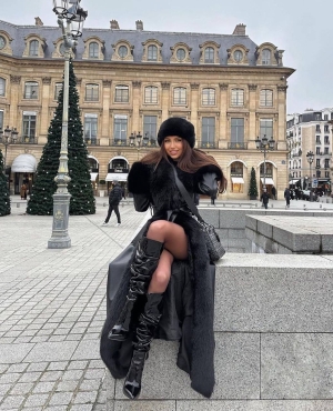 rochie de dama cu dantela si brosa 2585