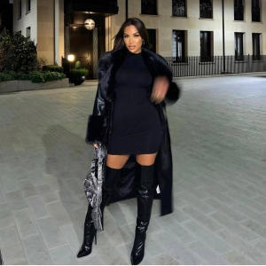 rochie de dama cu dantela si brosa 2585