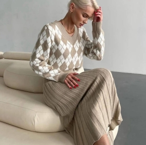 rochie de dama cu fanta 2396