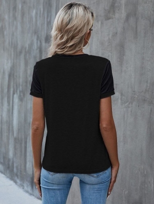 дамска блуза  с детайл дантела отпред   J89015